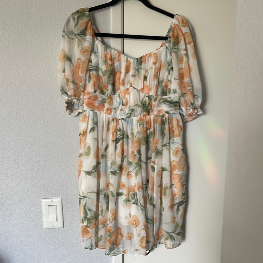 Abercrombie & Fitch poplin sleeve Floral Cream and Green